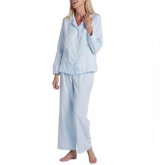 2/$25 🔴 MISS ELAINE Notch Collar Geo-Embossed Pajama Set - Picture 1 of 4